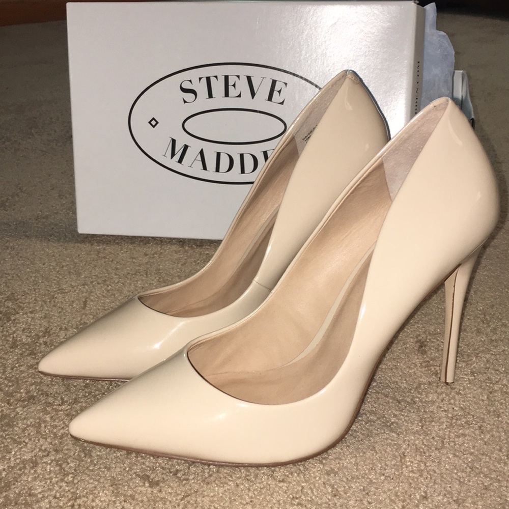 Steven Madden Daisie Pumps